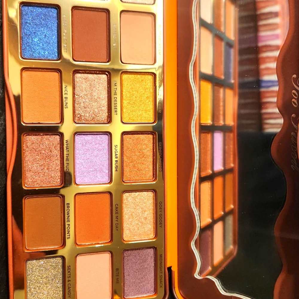 Too Faced Better Than Chocolate Palette Vibrant Makeup
